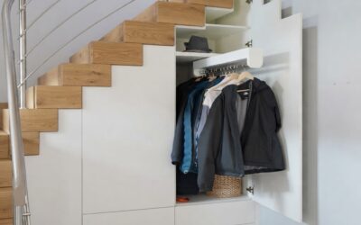 Treppenunterschrank mit Auszügen